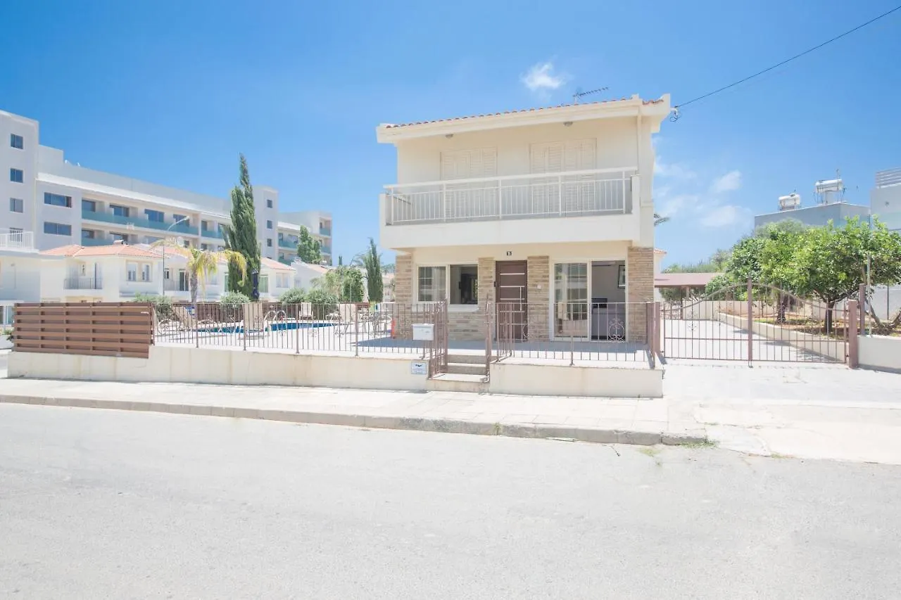 Delfini Villas Protaras