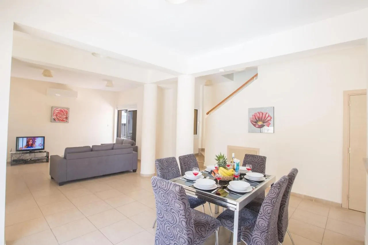 Delfini Villas Protaras 0*,