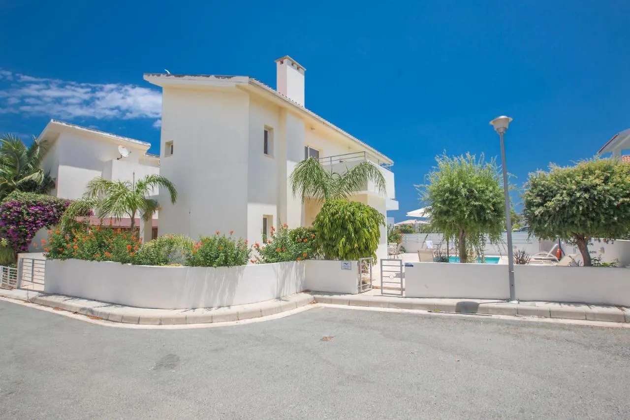 Delfini Villas Protaras