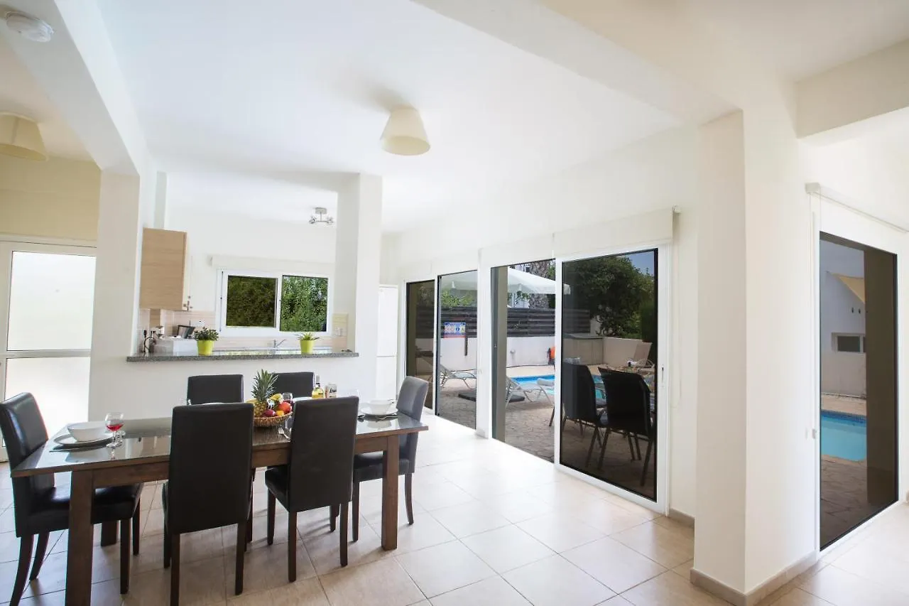 Delfini Villas Protaras