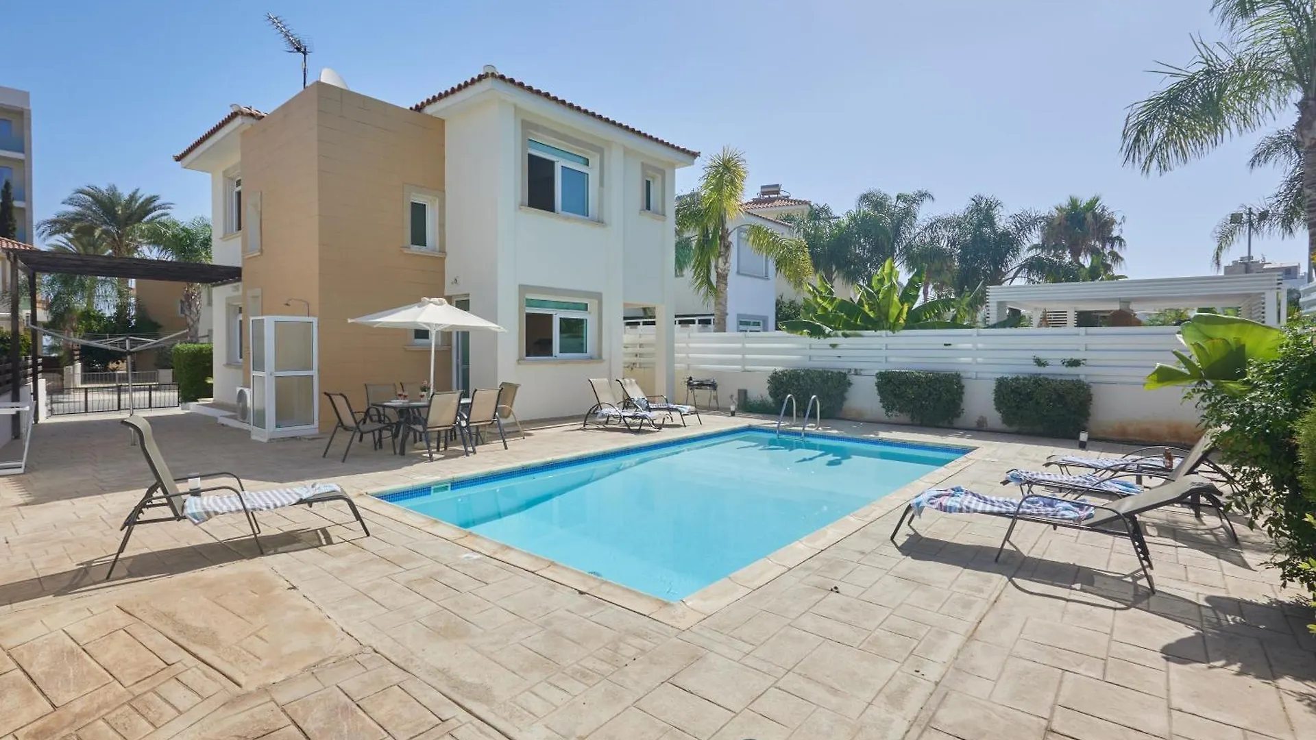 Delfini Villas Protaras