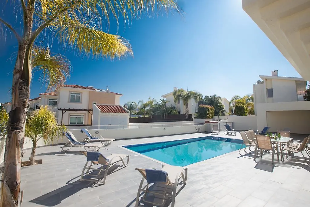 Delfini Villas Protaras
